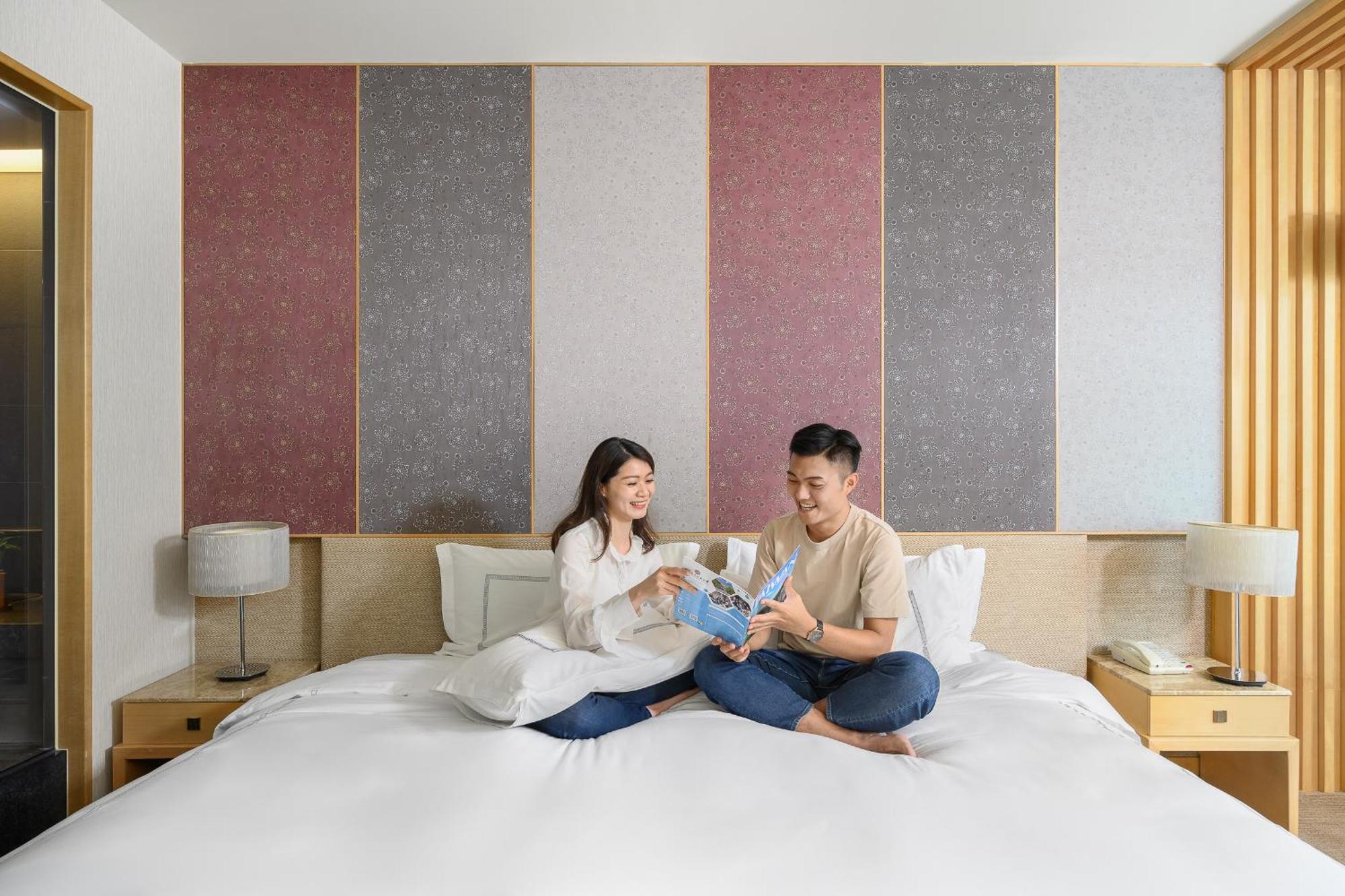 Evergreen Resort Hotel - Jiaosi Jiaoxi Exterior photo Deluxe Room