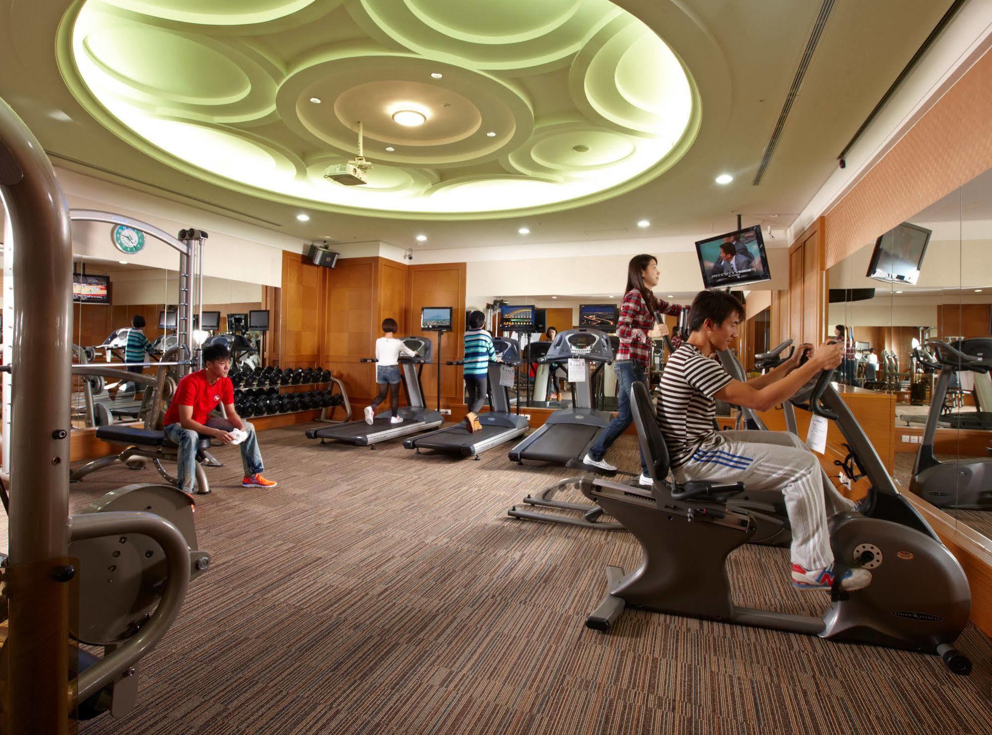 Evergreen Resort Hotel - Jiaosi Jiaoxi Exterior photo The gym at the hotel